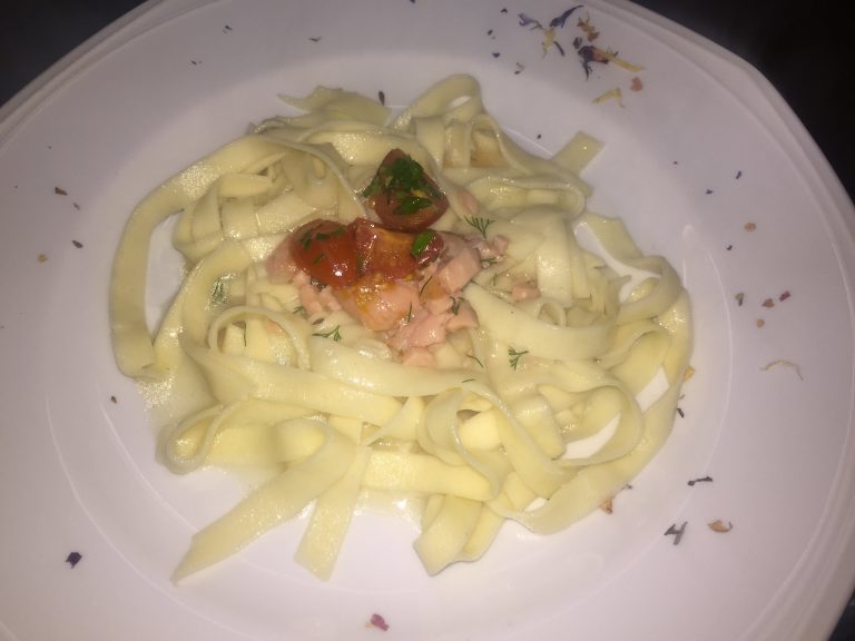 Tagliatelle mit Lachs - Hotel Heiligkreuz Hall bei Innsbruck